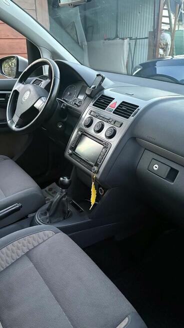 Sprzedam Volkswagen Touran siedmioosobowy 2009 rok