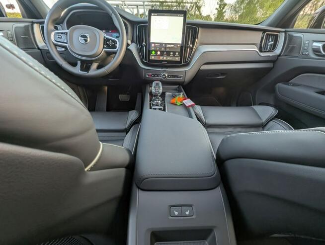 Volvo XC 60 Panoramadach, kamera 360, harman/kardon Jak Nowy