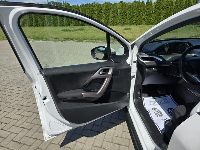 Peugeot 2008 1,2Turbo Benz. Automat.Navi.Ledy.Panorama Dach.Klimatronic.SERWIS!