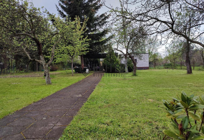 DOM na spokojnym osiedlu/ogród/garaż