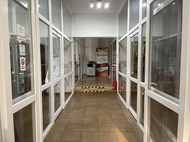 Gotowy budynek biurowo-magazynowy blisko centrum