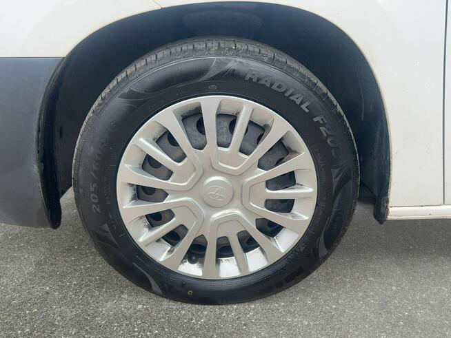 Toyota Proace City Verso 1.5 D-4D Combi ! Z Polskiego Salonu ! Faktura VAT !