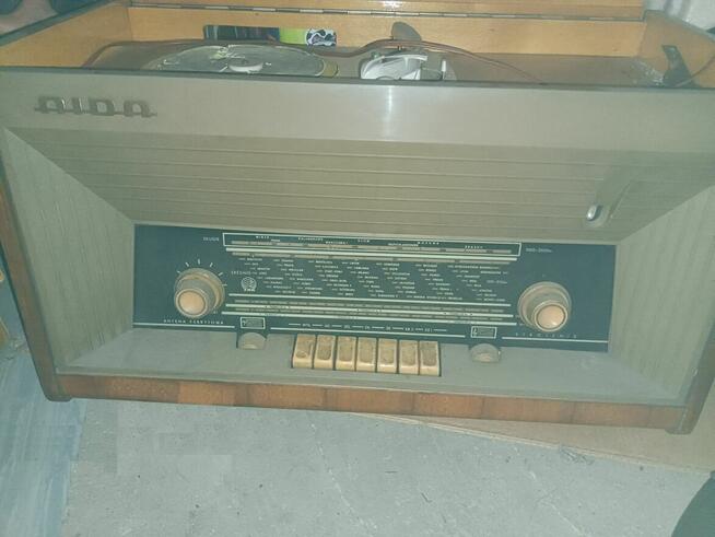 Radio z gramofonem AIDA 3201 z lat 60-tych PRL