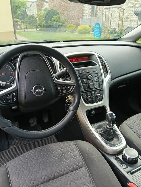 Opel Astra j benzyna