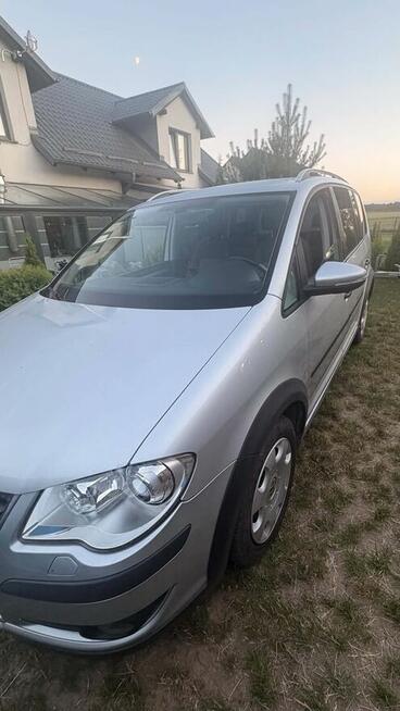 Sprzedam Volkswagen Touran siedmioosobowy 2009 rok