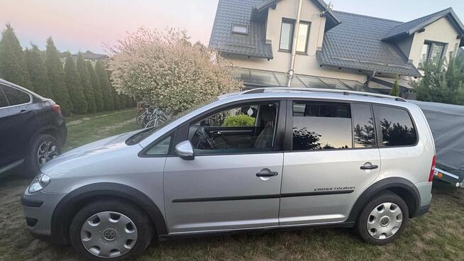 Sprzedam Volkswagen Touran siedmioosobowy 2009 rok