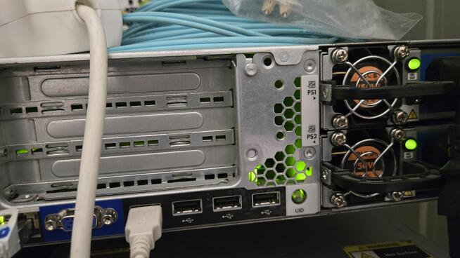 Serwer HP PROLIANT DL380p GEN8 - 2 szt.