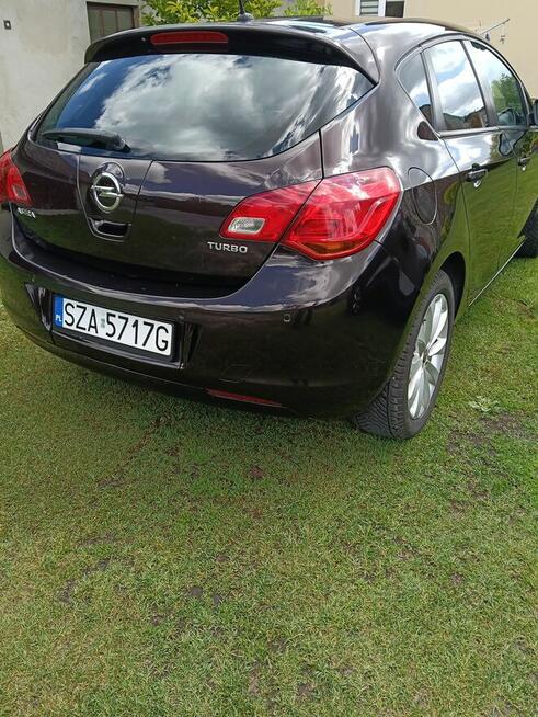 Opel Astra j benzyna
