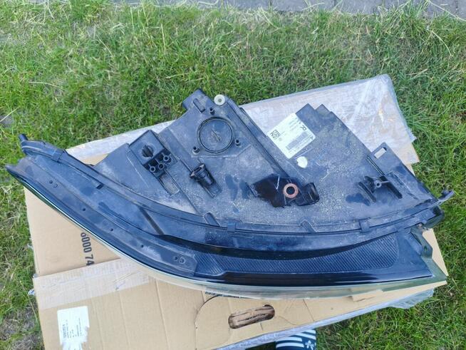 lampa prawy przód tiguan 2