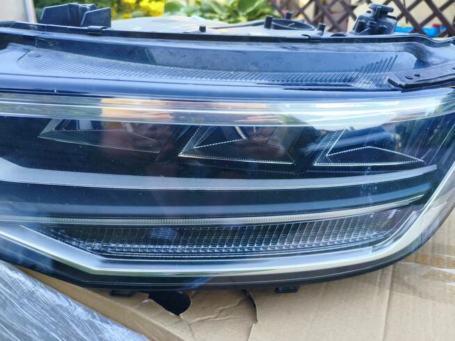 Lampa lewa przód tiguan 2