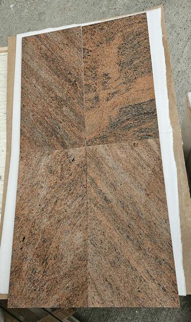 Płytki granitowe MULTICOLOR RED 61x30,5x1 polerowane