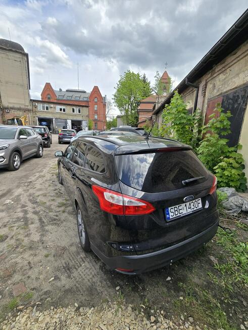 ford focus 2014 po szkodzie uderzony prawy przód Uszkodzony