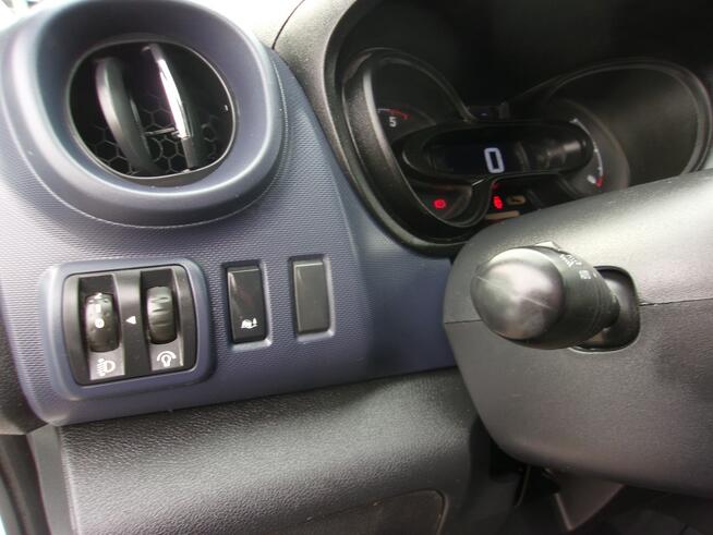 Opel Vivaro Nawiewy Dla Pasażerów Długi, Klimatyzacja, 9-osobowy, Tempomat Navi