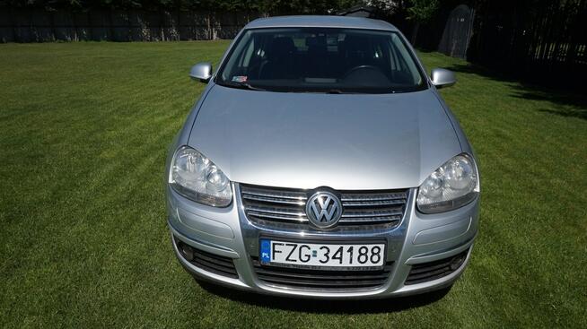 Volkswagen Jetta zarejestrowany, ubezpieczony. Gwarancja. Polecam