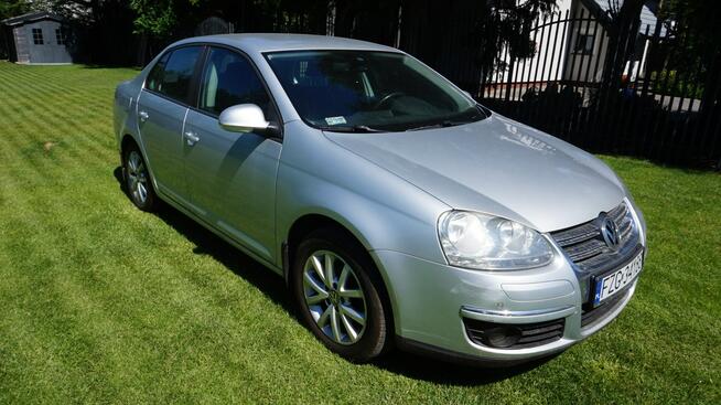 Volkswagen Jetta zarejestrowany, ubezpieczony. Gwarancja. Polecam