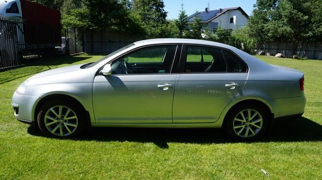 Volkswagen Jetta zarejestrowany, ubezpieczony. Gwarancja. Polecam