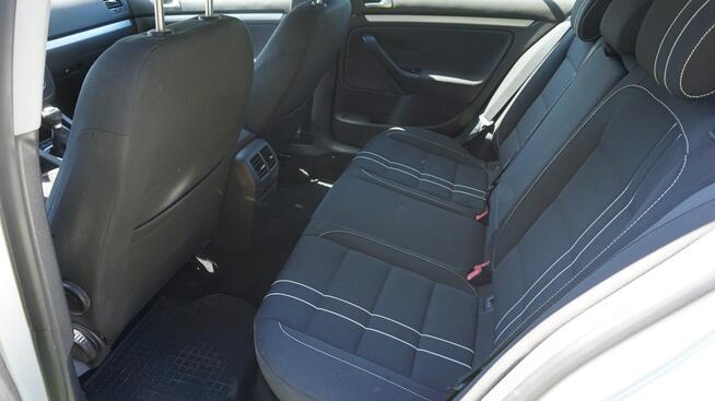 Volkswagen Jetta zarejestrowany, ubezpieczony. Gwarancja. Polecam