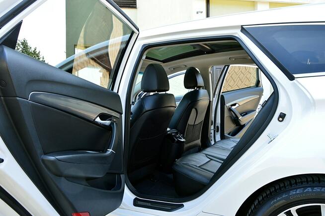 Hyundai i40 LiFT1,7 CRDi 140Km Xenon Ledy Skóra Navi Kamera Panorama El.Klapa Full