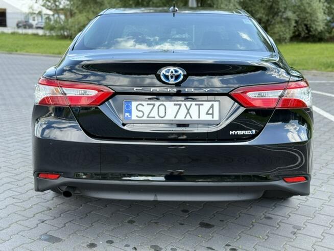Toyota Camry 2.5 Hybrid Prestige CVT