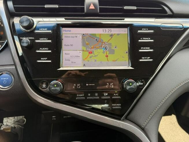 Toyota Camry 2.5 Hybrid Prestige CVT