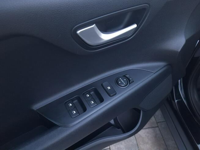Kia Stonic M + Smart / Salon PL / Gwarancja do 2028 / Niski przebieg / Kamera