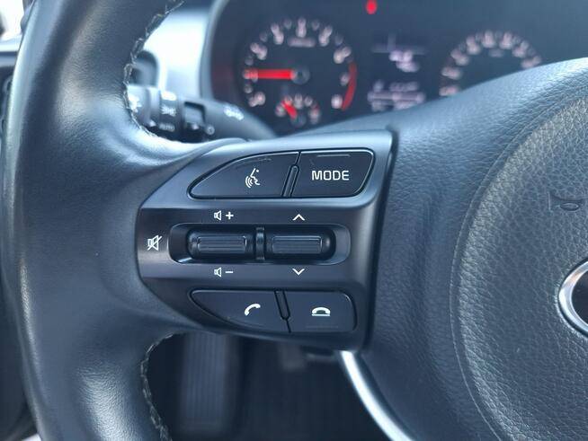 Kia Stonic M + Smart / Salon PL / Gwarancja do 2028 / Niski przebieg / Kamera