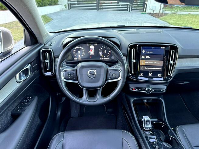 Volvo XC 40 2.0 D3 150KM Inscription Panorama Szampański Skóry Car Pass