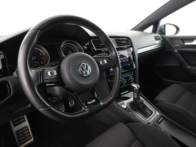 Volkswagen Golf 4x4 DSG full LED navi klima auto grzane fotele DCC panorama