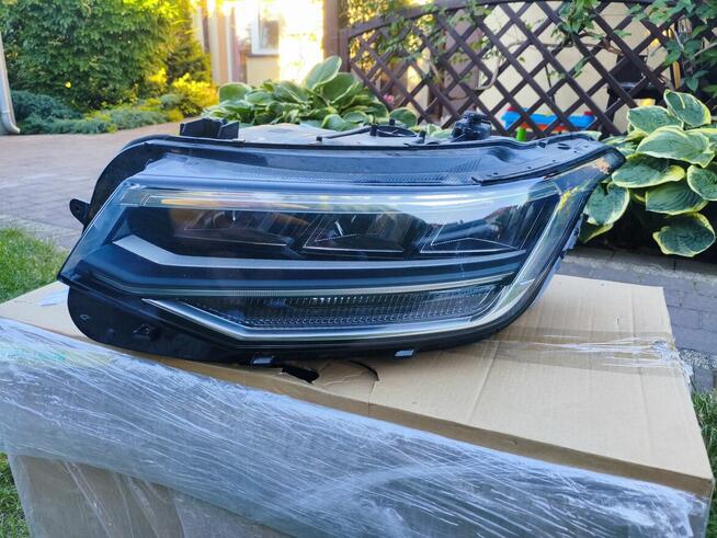 Lampa lewa przód tiguan 2