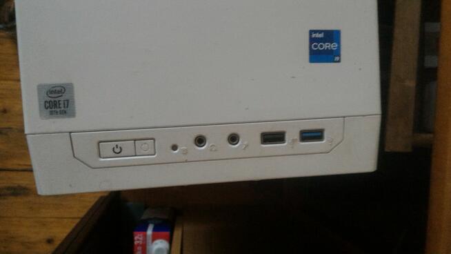 Obudowa Fractal Design Focus G (FD-CA-FOCUS-BK-W)