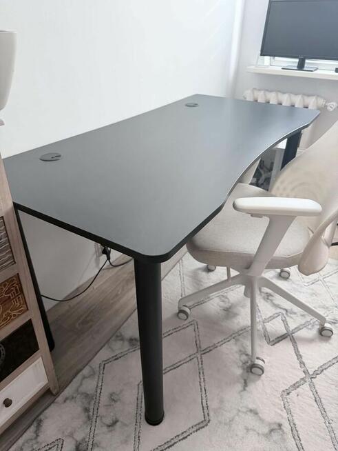 Biurko komputerowe czarne 138 cm okazja