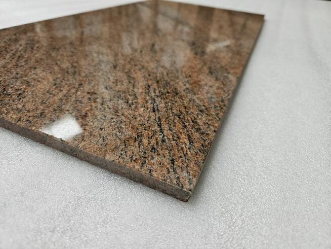 Płytki granitowe MULTICOLOR RED 61x30,5x1 polerowane