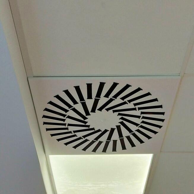 Technik monter wentylacji