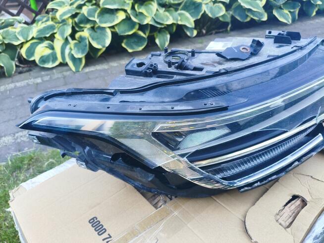 lampa prawy przód tiguan 2