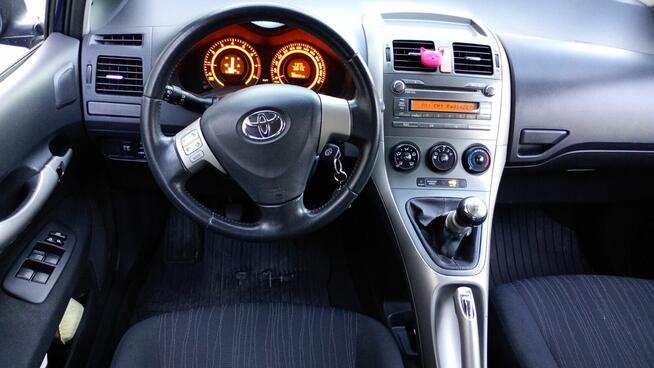 Toyota Auris 2007 r. 1.4 benzyna