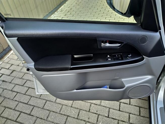 Suzuki SX4 1.6 Benzyna 4x4 Grzane Fotele Zarejestrowany