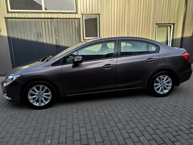 Honda Civic 1.8 Benzyna Grzane Fotele Hak Zarejestrowany