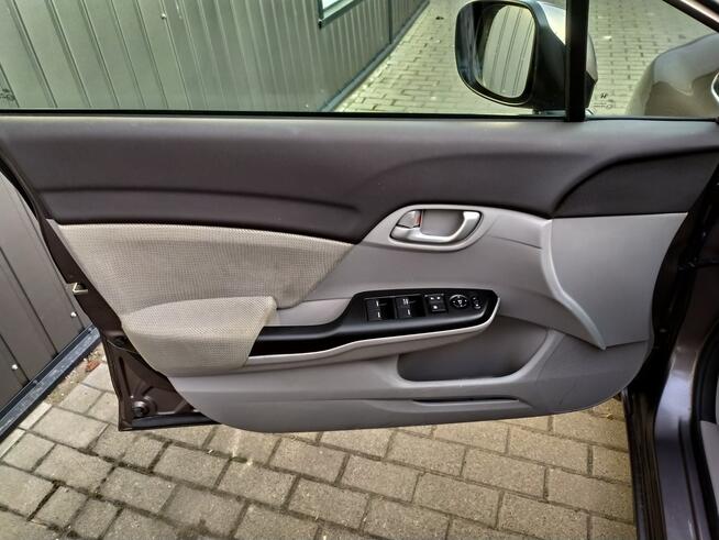 Honda Civic 1.8 Benzyna Grzane Fotele Hak Zarejestrowany