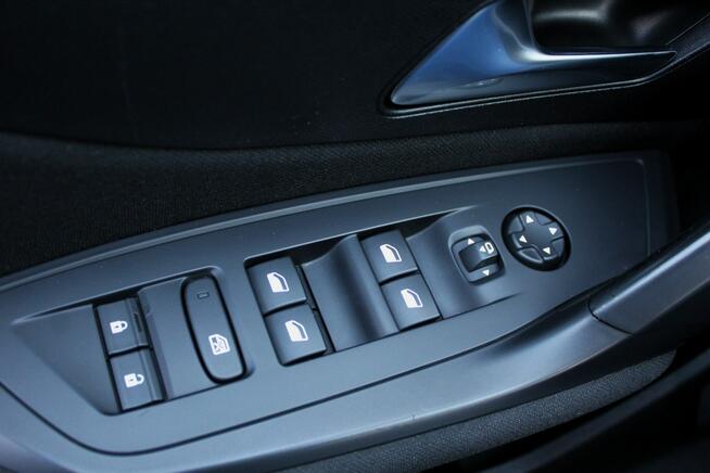Peugeot 308 FV23% Hybryda Plug-in Automat Wirtualny kokpit LED Tempomat