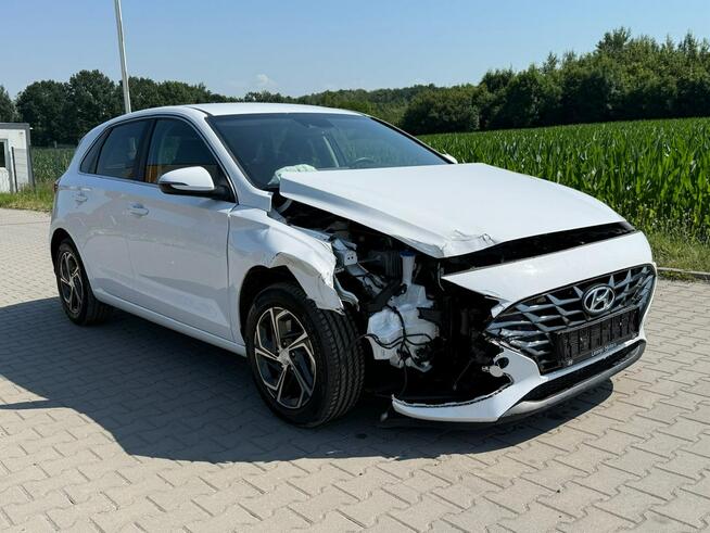 Hyundai i30 Smart+*KameraCofania*Lift*NiskiPrzebieg*Zadbany*Serwisowany*Led*Navi