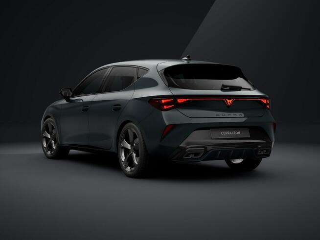 Cupra Leon 150KM - Manual - Pakiet EDGE - Pakiet Zimowy - Opony wielosezonowe!