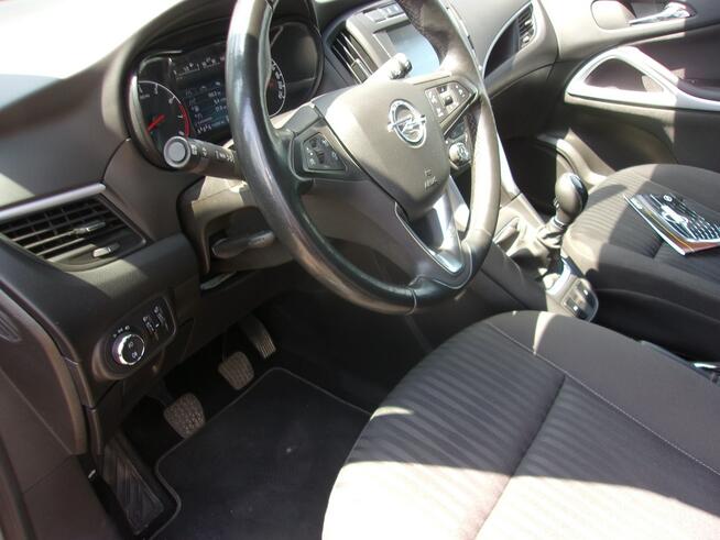 Opel Zafira Klimatronic 2-stref, Podgrz. fotele + kierownica, 2 kpl. kół, Navi