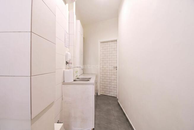 Lokal handlowo-usługowy 21,3 m² Centrum 2 wejścia