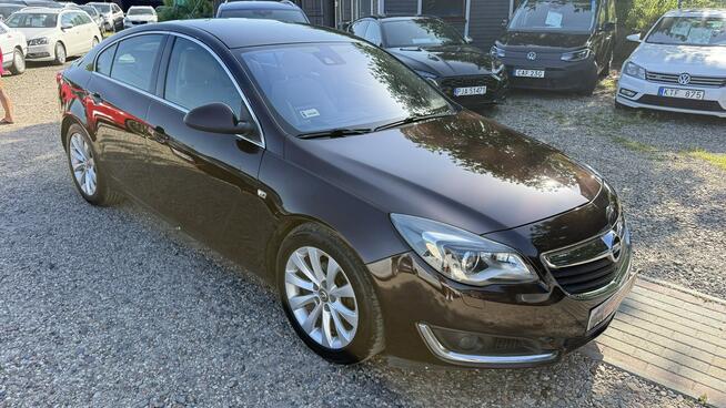 Opel Insignia 2.0cdti140KM ledy bi xenon navi skóry asystenci piękna 1.r.gwarancji