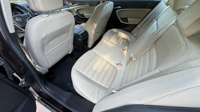 Opel Insignia 2.0cdti140KM ledy bi xenon navi skóry asystenci piękna 1.r.gwarancji
