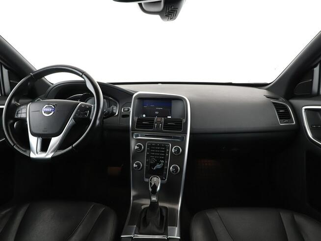 Volvo XC 60 Summum automat 180KM skóra hak navi grzane fotele