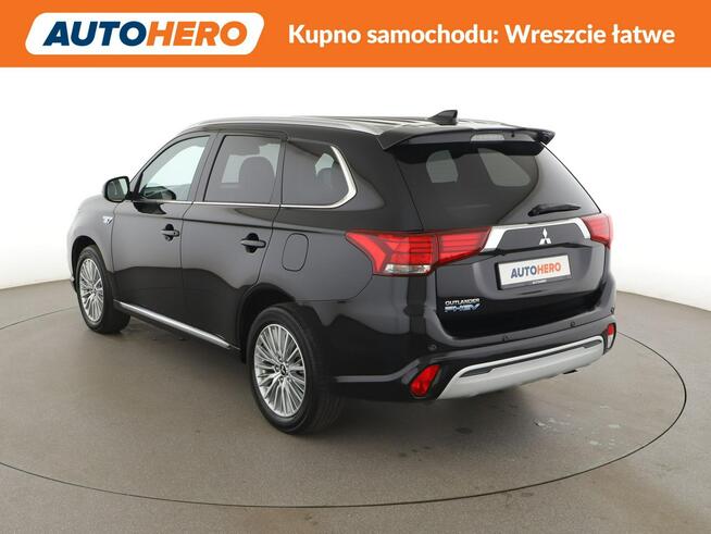Mitsubishi Outlander PHEV 4x4 automat full LED skóra navi klima auto grzane fotele kamera i