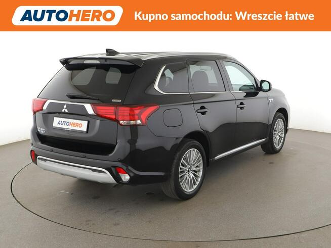 Mitsubishi Outlander PHEV 4x4 automat full LED skóra navi klima auto grzane fotele kamera i