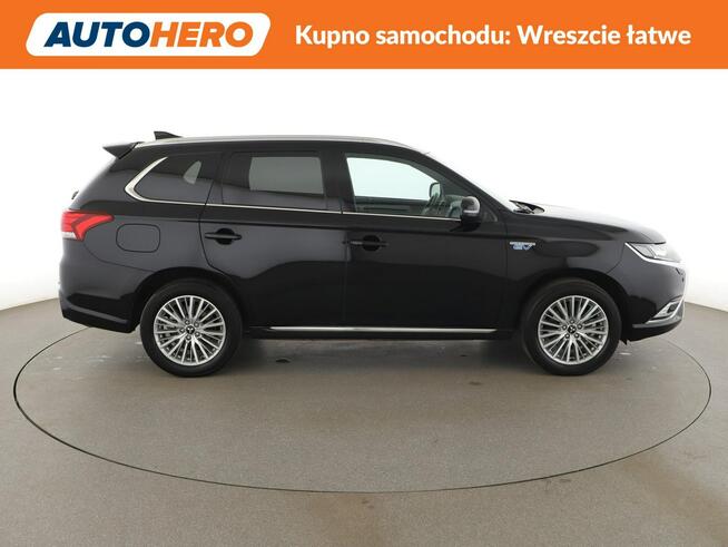 Mitsubishi Outlander PHEV 4x4 automat full LED skóra navi klima auto grzane fotele kamera i