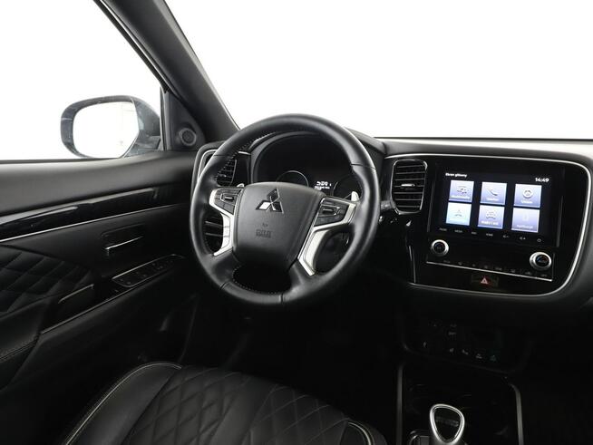 Mitsubishi Outlander PHEV 4x4 automat full LED skóra navi klima auto grzane fotele kamera i